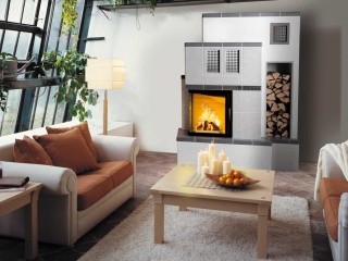 Warmluftofen mit Lüftungsschlitzen